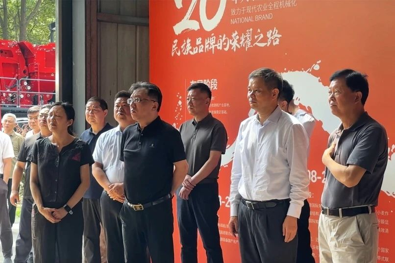 鎮(zhèn)江市委副書記蒞臨沃得農(nóng)機(jī)調(diào)研：聚焦農(nóng)機(jī)裝備高質(zhì)量發(fā)展